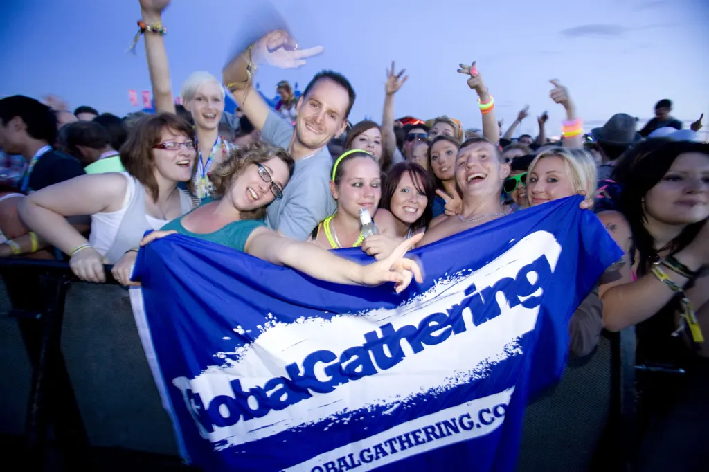 Festivalgoers and atmosphere at Global Gathering 2009